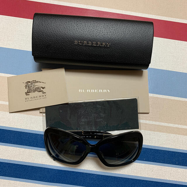 BURBERRY(バーバリー)のBurberryサングラス😎 レディースのファッション小物(サングラス/メガネ)の商品写真