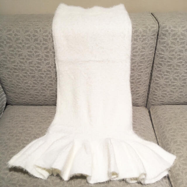 新品 ロング スカート マーメイド ミモレ丈 ニット 白  レディースのスカート(ロングスカート)の商品写真