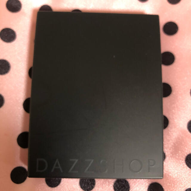 【新品】DAZZSHOP クアトロアイパレット03 コスメ/美容のベースメイク/化粧品(アイシャドウ)の商品写真