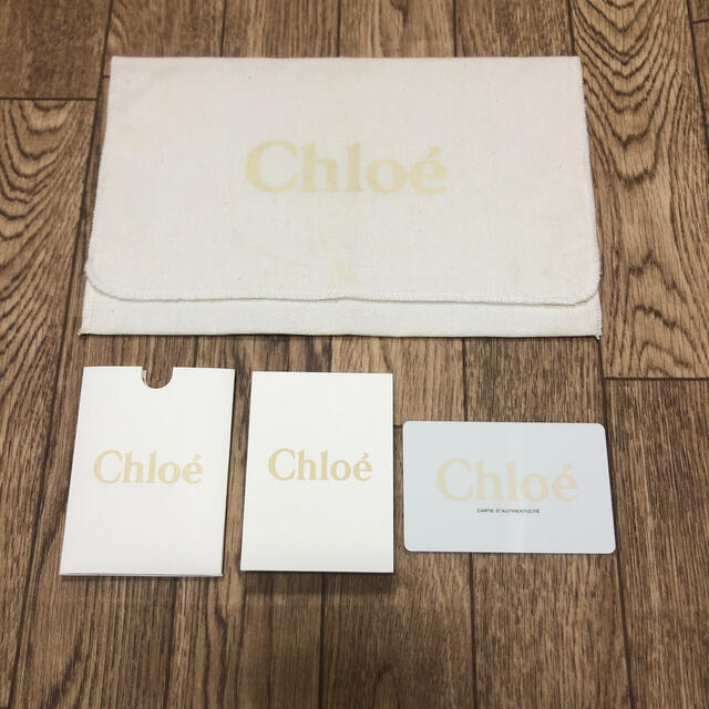 Chloe(クロエ)の【中古】 Chloe クロエ　保存袋 と ギャランティカード　 レディースのバッグ(ショップ袋)の商品写真