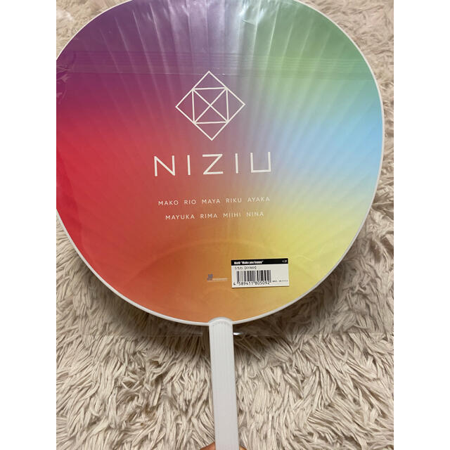 おでんくん様専用　niziU うちわ エンタメ/ホビーのタレントグッズ(アイドルグッズ)の商品写真