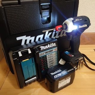 マキタ(Makita)のマキタ　18V　中古　インパクトドライバー　TD171DRGX(工具)