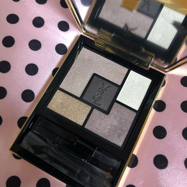 Yves Saint Laurent Beaute(イヴサンローランボーテ)の【新品】YSL クチュールクルールパレット13 コスメ/美容のベースメイク/化粧品(アイシャドウ)の商品写真