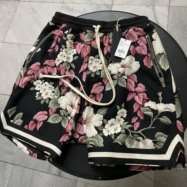 Size S / Fear Of God Floral Drop Shorts