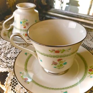 ノリタケ(Noritake)のNoritake IVORY CHINA 7195  /  カップ&ソーサー2脚(食器)