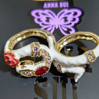 Anna Sui 日曜日まで限定値下げ Anna Sui 白ヘビモチーフ ダブルフィンガーリングの通販 ラクマ Anna Sui 日曜日まで限定値下げ Anna Sui 白ヘビモチーフ ダブルフィンガーリングの通販 ラクマ