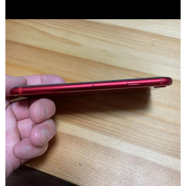 Apple(アップル)の美品　iphone8 product red 64gb simフリー　　 スマホ/家電/カメラのスマートフォン/携帯電話(スマートフォン本体)の商品写真