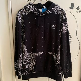 アディダス(adidas)のアディダスオリジナルス　パーカー　ペイズリー　新品(パーカー)