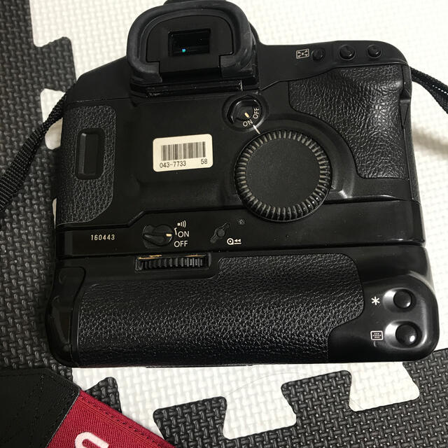 Canon(キヤノン)のCANON EOS-1V フィルムカメラ　ボディのみ スマホ/家電/カメラのカメラ(フィルムカメラ)の商品写真