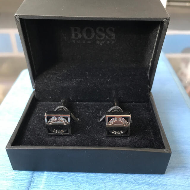 HUGO BOSS(ヒューゴボス)のHUGO BOSS  カフリンクス　新品 メンズのファッション小物(カフリンクス)の商品写真