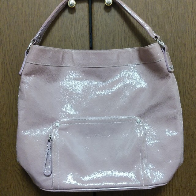 LONGCHAMP(ロンシャン)のLONGCHAMPロンシャン☆ピンクエナメルハンドバッグ レディースのバッグ(ハンドバッグ)の商品写真