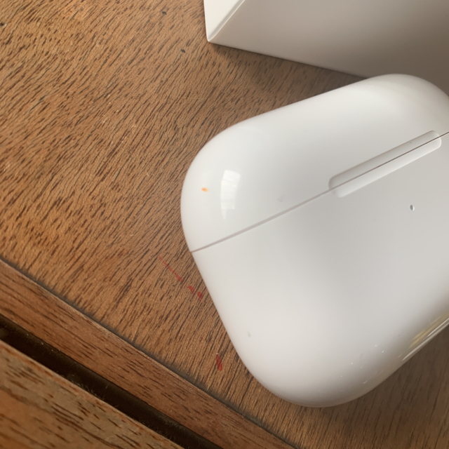 Apple(アップル)のAirpods pro  スマホ/家電/カメラのオーディオ機器(ヘッドフォン/イヤフォン)の商品写真