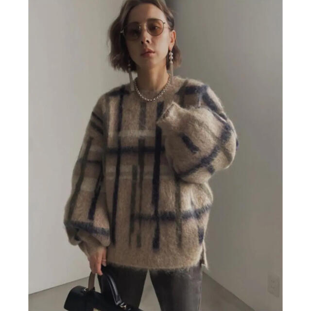 Ameri VINTAGE(アメリヴィンテージ)のアメリヴィンテージ　PAINT CHECK FLUFFY KNIT レディースのトップス(ニット/セーター)の商品写真