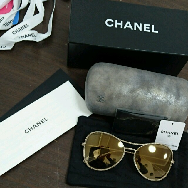 CHANEL(シャネル)のCHANEL ティアドロップミラーサングラス レディースのファッション小物(サングラス/メガネ)の商品写真