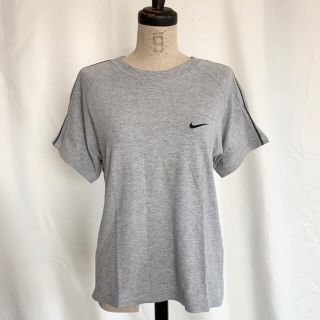 ナイキ(NIKE)のNIKE ロゴ刺繍TEE(Tシャツ(半袖/袖なし))