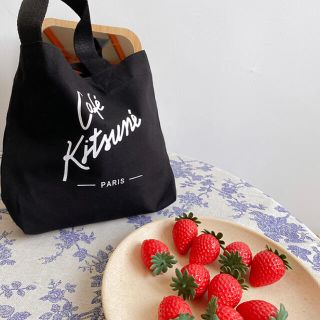 メゾンキツネ(MAISON KITSUNE')のCafe  Maison Kitsune ランチトートバッグ　カフェキツネ(トートバッグ)