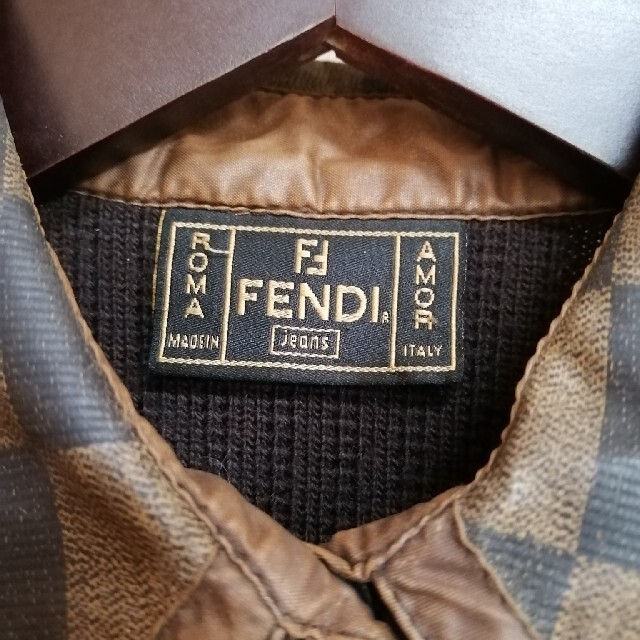 FENDI(フェンディ)のvintage shop様用。ＦＥＮＤＩ   襟付きニットカーディガンジャケット レディースのトップス(カーディガン)の商品写真