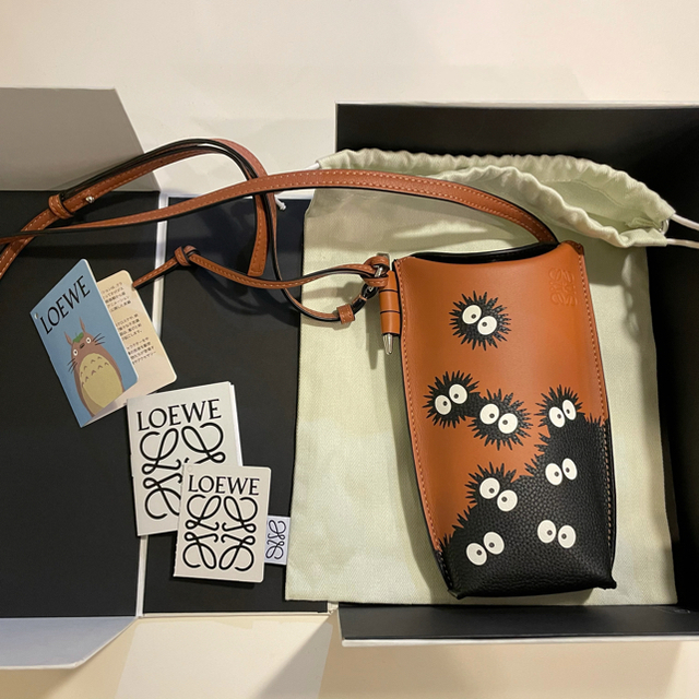 loewe totoro トトロ ゲートポケット 真っ黒くろすけ ダストバニー