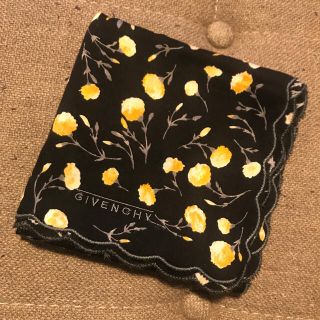 ジバンシィ(GIVENCHY)のジバンシー　GIVENCYE はんかち　ハンカチ  女性　ブランド(ハンカチ)