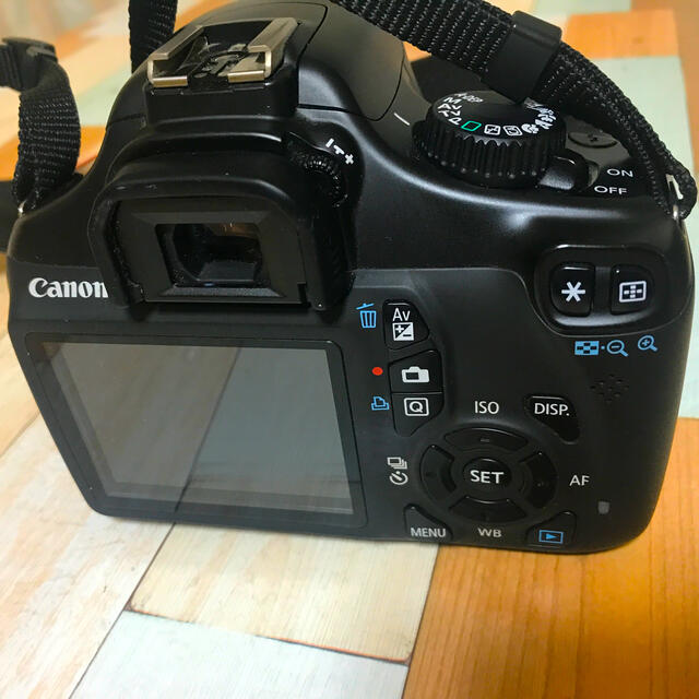 Canon(キヤノン)のCanon   EOS  kiss  X50  ブラック スマホ/家電/カメラのカメラ(デジタル一眼)の商品写真