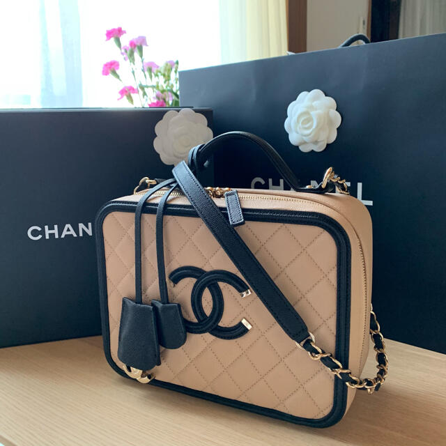 CHANEL(シャネル)の【nao様専用】シャネル　バニティ　ラージサイズ レディースのバッグ(ハンドバッグ)の商品写真