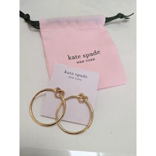 ケイトスペードニューヨーク(kate spade new york)の【新品】kate spade ケイトスペード ピアス loves me knot(ピアス)