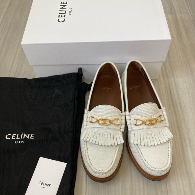 celine(セリーヌ)のセリーヌ　ローファー　ホワイト　37 レディースの靴/シューズ(ローファー/革靴)の商品写真