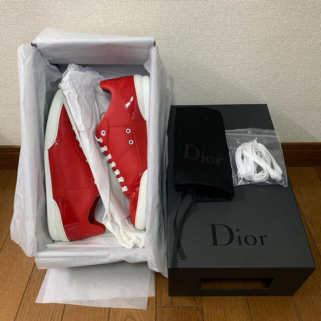 DIOR 赤エナメルスニーカー