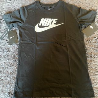 ナイキ(NIKE)の新品未使用　タグ付きNIKE Tシャツ 130〜140(Tシャツ/カットソー)