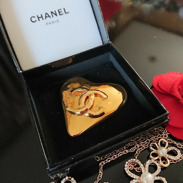 ☆CHANEL☆ヴィンテージ ブローチ パーティを彩るご馳走や 89100円引き