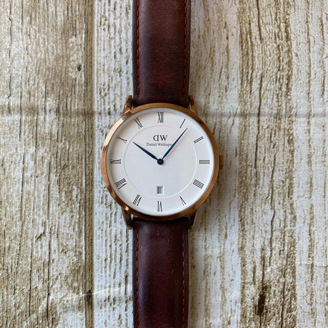 Daniel Wellington(ダニエルウェリントン)の【激レア‼︎】DanielWellingtonダニエルウェリントン38mm 青針 レディースのファッション小物(腕時計)の商品写真