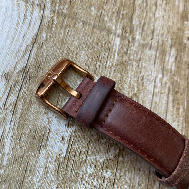 Daniel Wellington(ダニエルウェリントン)の【激レア‼︎】DanielWellingtonダニエルウェリントン38mm 青針 レディースのファッション小物(腕時計)の商品写真