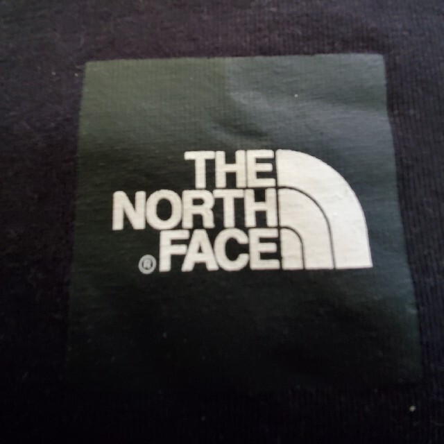 THE NORTH FACE(ザノースフェイス)のロングスリーブスクエアロゴティー(ブラック) メンズのトップス(Tシャツ/カットソー(七分/長袖))の商品写真