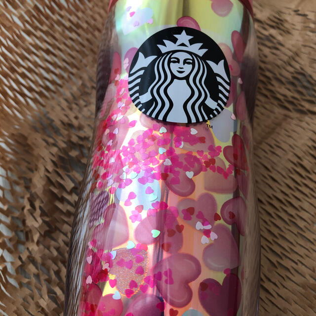 Starbucks Coffee(スターバックスコーヒー)のスターバックス★ バレンタイン2021ボトルホログラムハート355ml インテリア/住まい/日用品のキッチン/食器(タンブラー)の商品写真