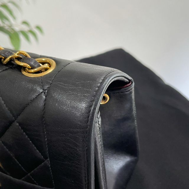 CHANEL(シャネル)のシャネル ダイアナフラップ マトラッセ チェーンショルダーバッグ レディースのバッグ(ショルダーバッグ)の商品写真