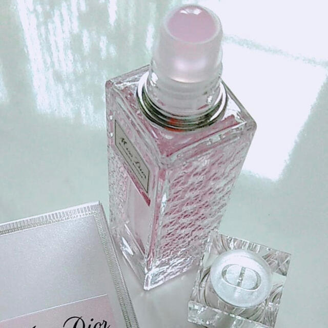 Dior(ディオール)のミスディオール　ブルーミングブーケ　ローラーパール コスメ/美容の香水(香水(女性用))の商品写真