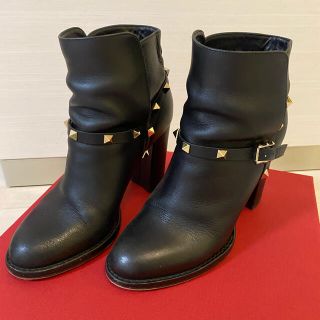 ヴァレンティノ(VALENTINO)のショートブーツ(ブーツ)