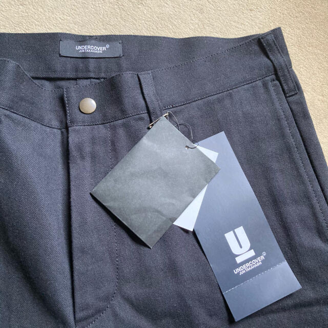 UNDERCOVER(アンダーカバー)の新品　UNDERCOVER スラックス　チノパンツ　サイズ3 メンズのパンツ(スラックス)の商品写真