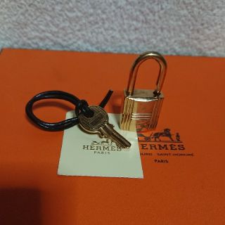 エルメス(Hermes)のHERMES ゴールド カデナパドロック 南京錠、鍵付き！(ネックレス)