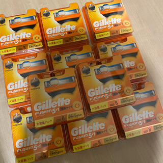 ジレ(gilet)のジレット フュージョン5+1 電動パワー替刃 8個入り 11箱セット計 88個！(カミソリ)