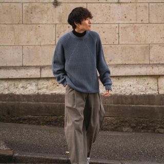 サンシー(SUNSEA)のBATONER SIGNATURE CREW NECK グレイブルー(ニット/セーター)