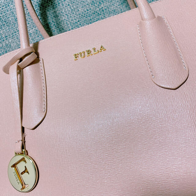 Furla(フルラ)のFURLA♡ピンク【A4サイズ入ります】 レディースのバッグ(トートバッグ)の商品写真