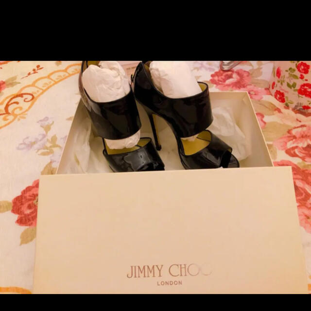JIMMY CHOO(ジミーチュウ)のjimmy choo パテントヒール 22cm(35) レディースの靴/シューズ(ハイヒール/パンプス)の商品写真