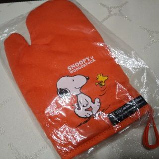 スヌーピー(SNOOPY)のぴちゅ様　ミトン(収納/キッチン雑貨)