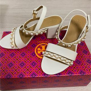 トリーバーチ(Tory Burch)のパールサンダル 6 1/2(サンダル)