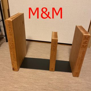 M&M - M&M furniture「ブックスタンド」ブックエンドの通販 by BUZZ's