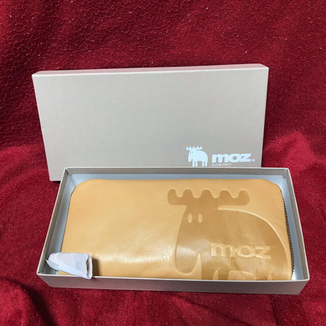 新品・未使用　モズ　moz　ラウンドファスナー長財布　キャメル レディースのファッション小物(財布)の商品写真