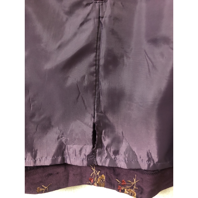 earth music & ecology(アースミュージックアンドエコロジー)のアースミュージックアンドエコロジー  花柄 刺繍 ベロア スカート レディースのスカート(ミニスカート)の商品写真