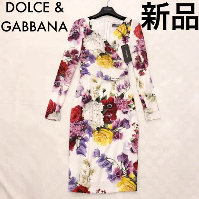 DOLCE&GABBANA(ドルチェアンドガッバーナ)の【最終値下げ★新品】ドルチェ&ガッバーナ  フローラル柄シルクワンピース　正規品 レディースのワンピース(ひざ丈ワンピース)の商品写真