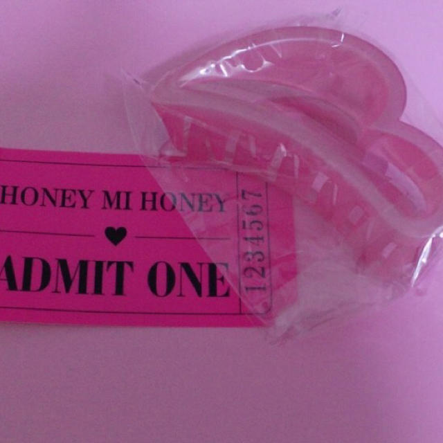 Honey mi Honey(ハニーミーハニー)の新品ハニーミーハニーハートクリップ レディースのヘアアクセサリー(バレッタ/ヘアクリップ)の商品写真